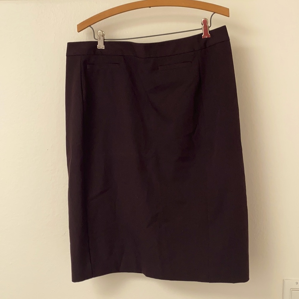 LOFT eggplant pencil skirt sz 12T
